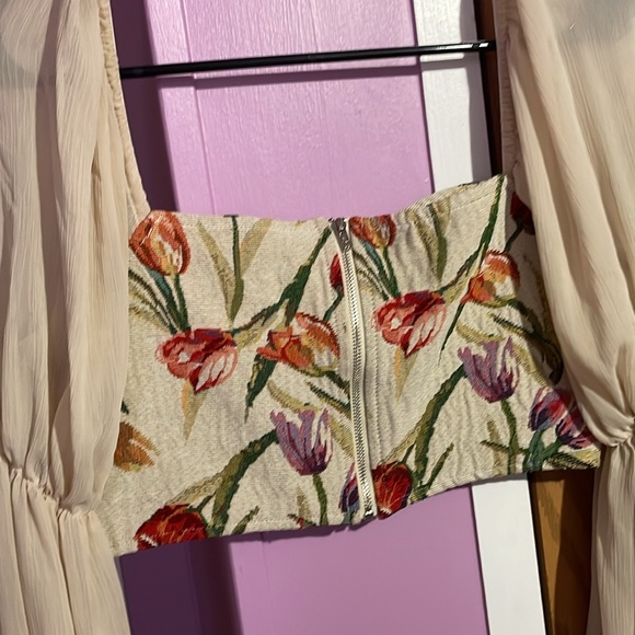 Tulip bustier ruffle sleeve crop top - Picture 3 of 3